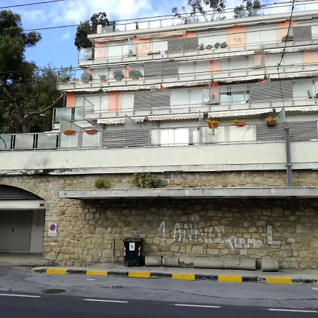 Monolocale Con Terrazzo A 3 Minuti Dal Mare 公寓 新布萨纳
